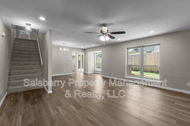 Building Photo - 3620 Harwood Ct