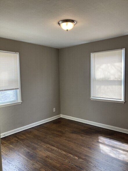 second bedroom - 5614 Gatesworth Ave