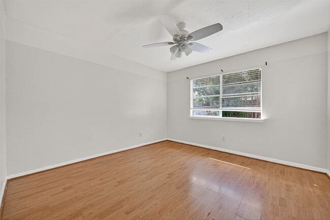 Building Photo - 8623 Riverside Walk Ln