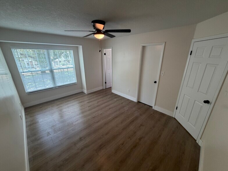 Building Photo - 11114 Essex Ridge Ct