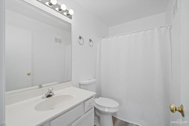 Building Photo - 967 Serendipity Dr