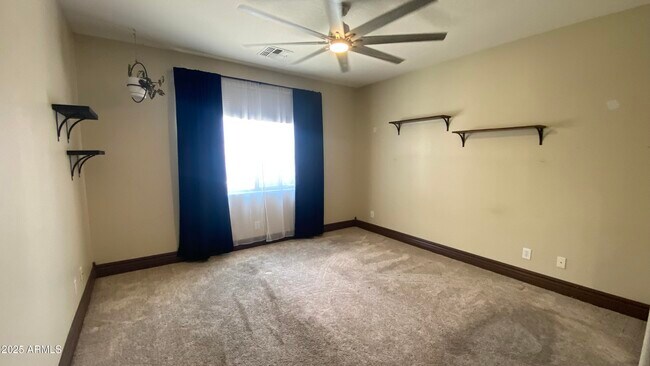 Building Photo - 39519 N White Tail Ln