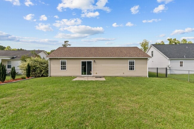 Building Photo - 131 Oakley Dr