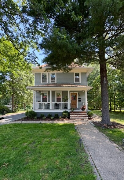 Exterior - 28 Dean St