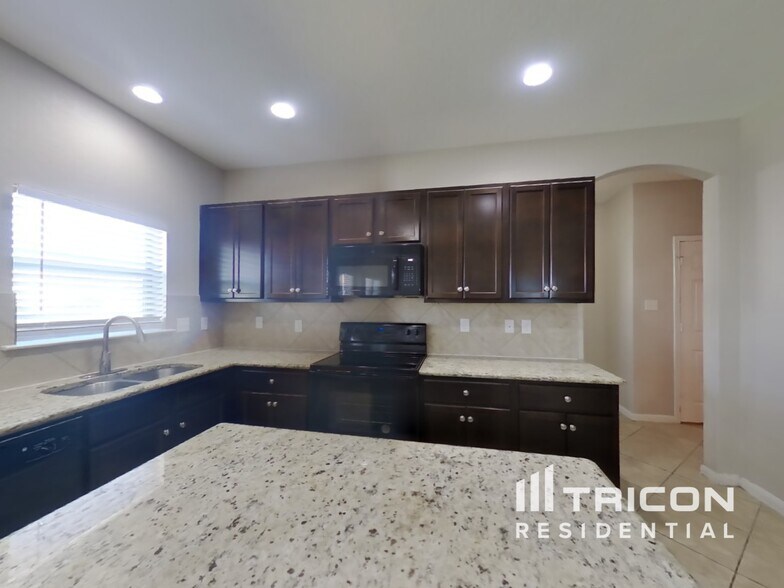 Building Photo - 5115 Badland Beacon