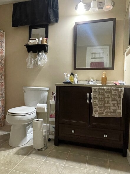 Building Photo - 5 Aylor Ct