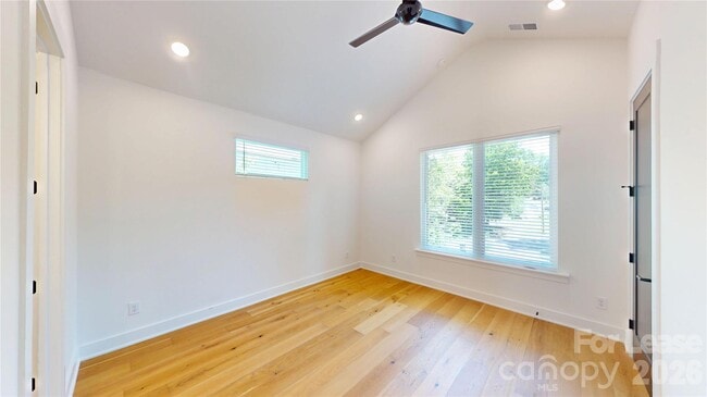 Building Photo - 156 Mattoon St