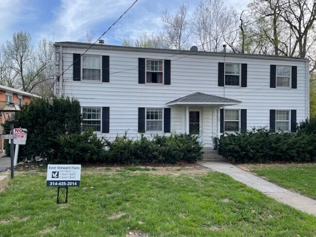 Primary Photo - 100 E Stewart Rd