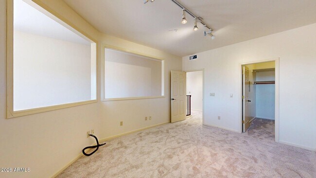 Building Photo - 8100 E Camelback Rd