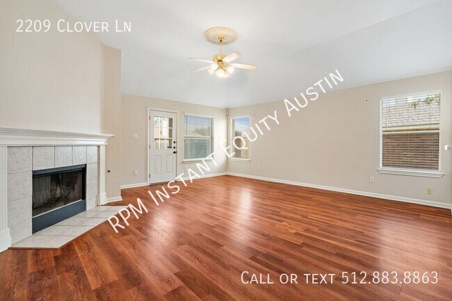 Building Photo - 2209 Clover Ln