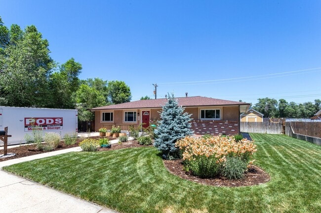 Building Photo - Charming 3BR Home with Updated Amenities &...