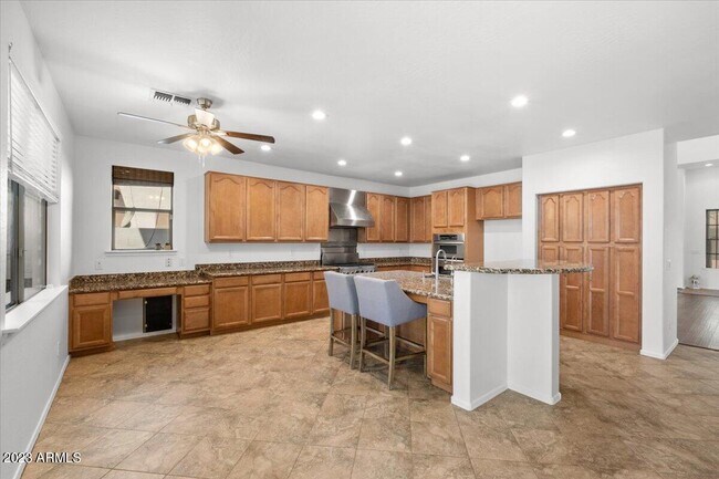 Building Photo - 4411 W Paseo Way