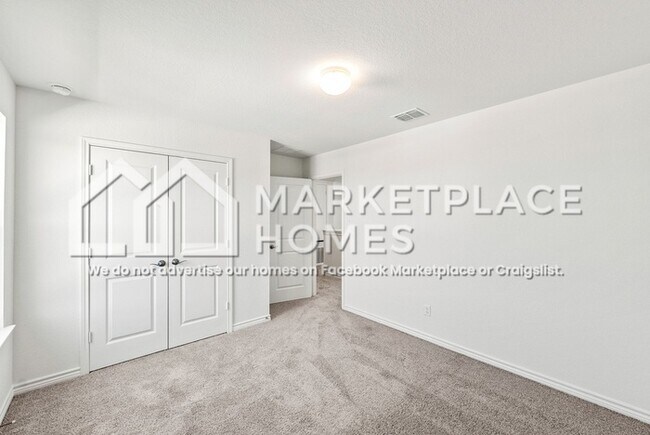 Building Photo - 400 Horizon Pointe