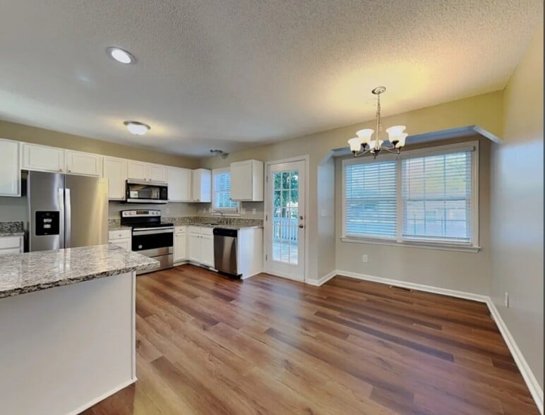 Building Photo - 3902 W Pollack St