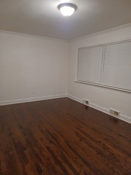 Building Photo - 3925 Kernersville Rd