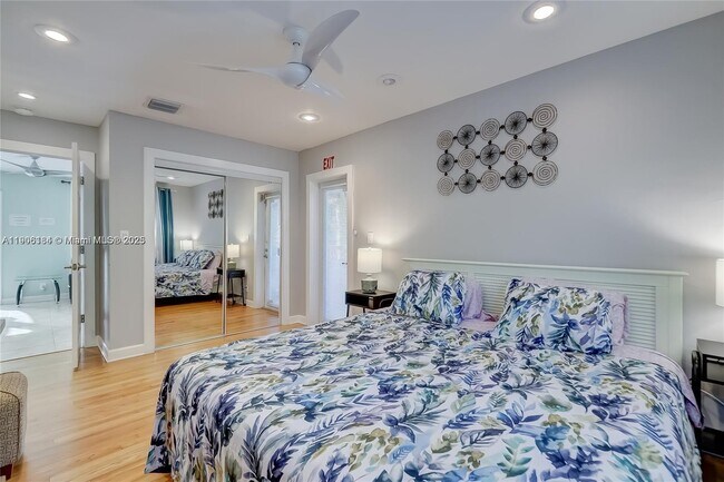 Building Photo - 1637 Cleveland St