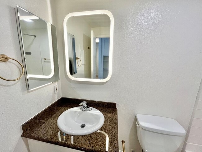 Building Photo - Updated 1bd/1bth Normal Heights Apartment ...