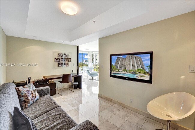 Building Photo - 20281 E Country Club Dr