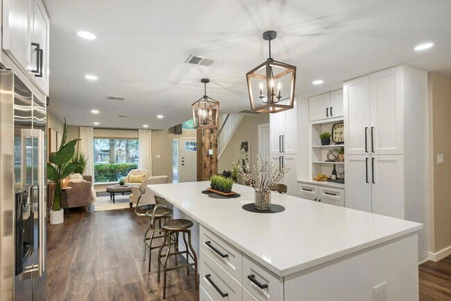 Building Photo - 13104 Tilder Dr