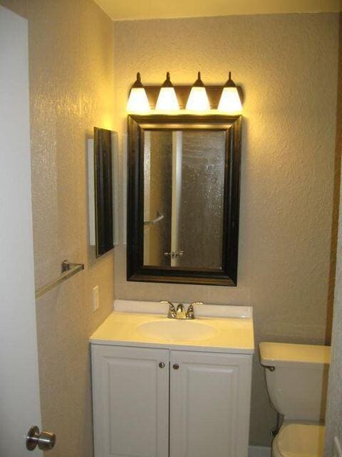 Building Photo - 5628 Pebble Brook Ln