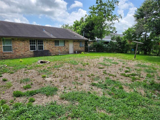 Building Photo - 4126 Beran Dr