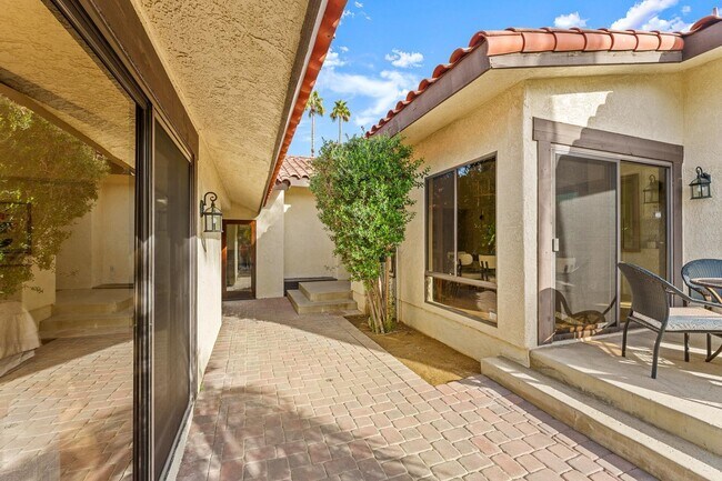 Building Photo - 44350 Michigan Ct