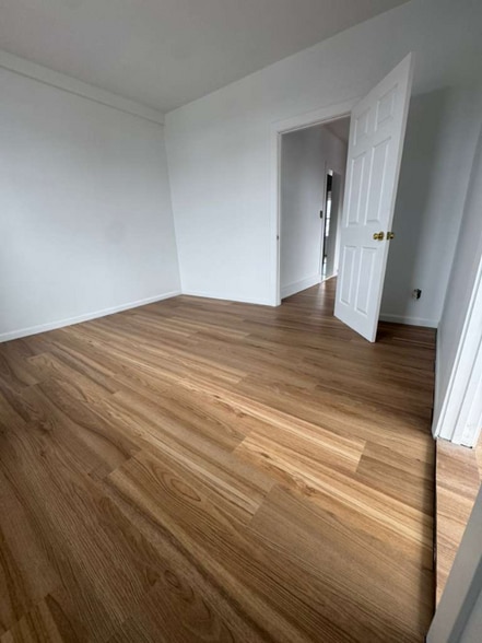 Building Photo - 334 Midland Ave