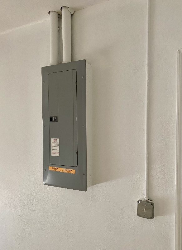 Building Photo - 1600 Benz Terrace