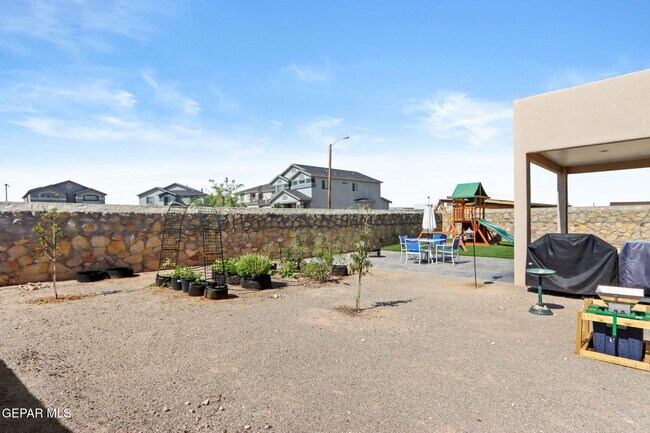 Building Photo - 12364 Desert Dove Ave