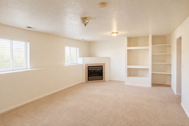 Building Photo - 4-Bed, 3-Bath Lehi Home with Large Backyard and 2-Car Garage