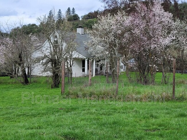 Building Photo - 1195 Roberts Mountain Rd