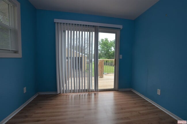 Building Photo - Cute DSM Ranch Home