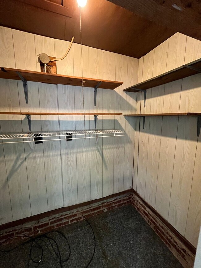 Building Photo - Charming 3-bedroom, 1.5-bathroom property in Pfafftown