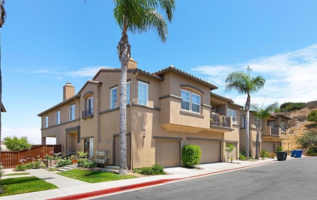 Primary Photo - 6313 Avenida De Las Vistas