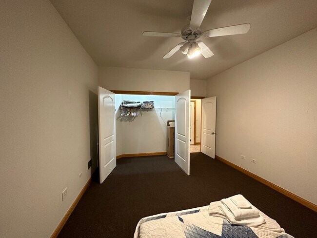 Building Photo - 4726 N Winthrop Ave