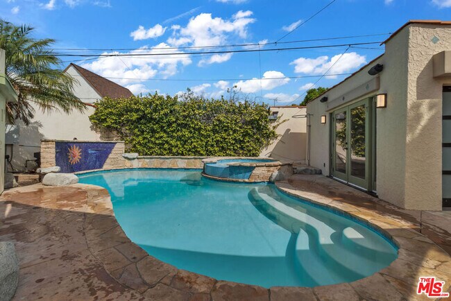 Building Photo - 6131 W 5th St