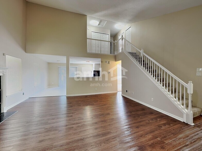 Building Photo - 3011 Earlswood Ln