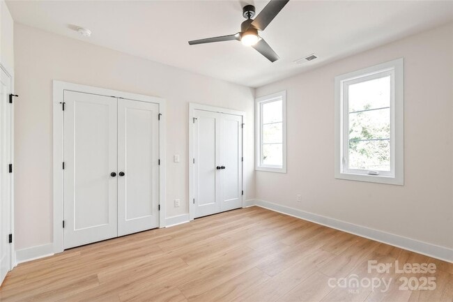 Building Photo - 1356 Briar Creek Rd