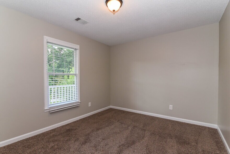 Building Photo - 4091 S Fork Dr