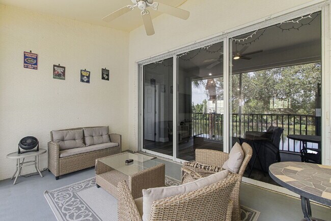 Building Photo - Charming 2-Bed, 2-Bath Condo Retreat with 1,309 Sq Ft in Fort Myers' Premier Locale!
