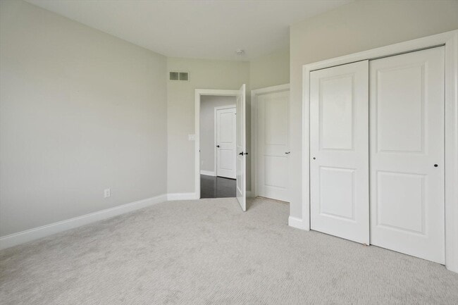 Building Photo - 1840 Tapadera Dr