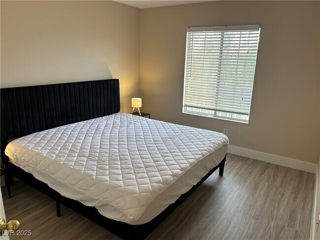 Building Photo - 10106 San Gervasio Ave