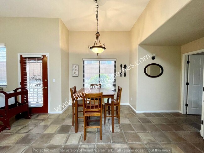 Building Photo - 5449 N Cres Ridge Dr