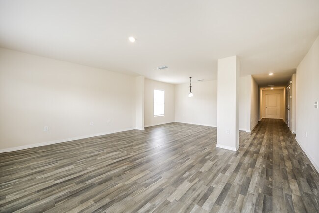 Building Photo - 1109 SW 2nd St