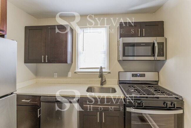 Building Photo - Enjoy living the good life in this 4 bedro...