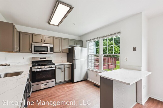 Building Photo - 4 br, 2.5 bath House - 7007 Onyx Ct.