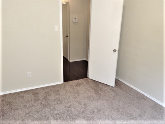 Building Photo - 7569 Vanessa Dr