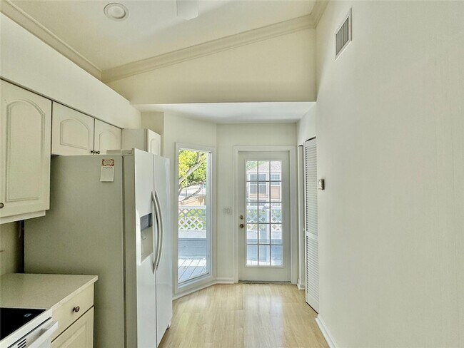 Building Photo - 5361 Buckhead Cir