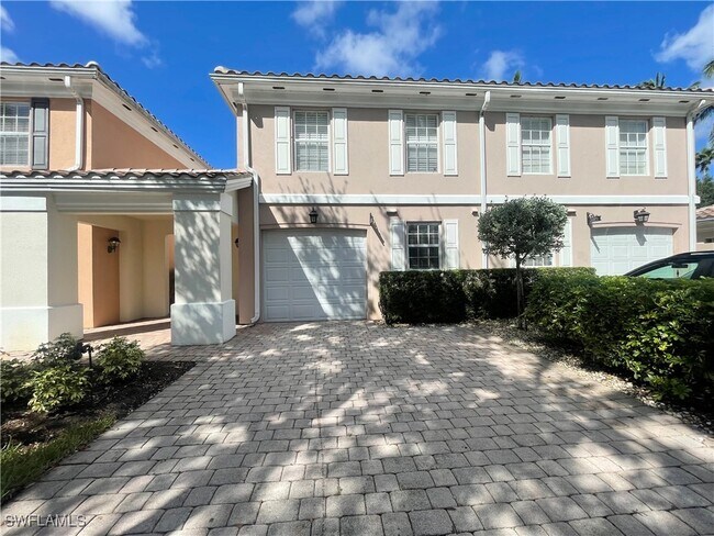 Building Photo - 5325 Cove Cir