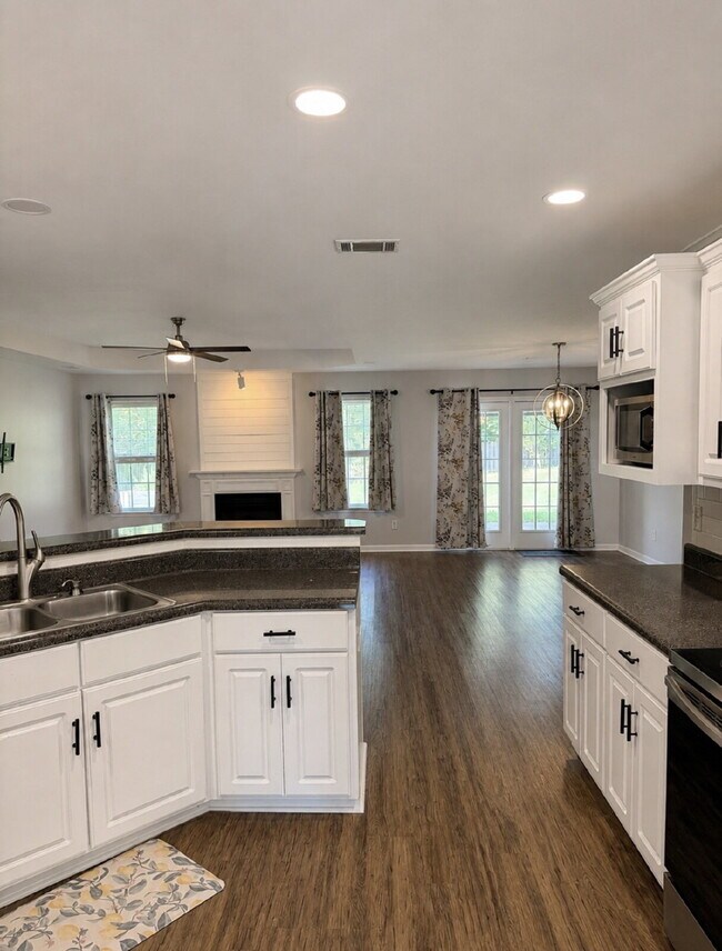 Building Photo - Euchee Creek Subdivision